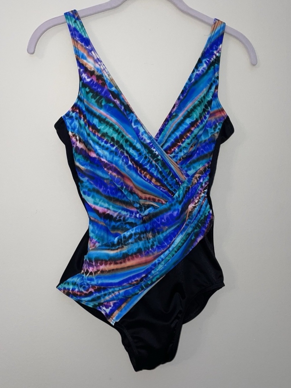 Miraclesuit One Piece Surplice Swimsuit Size 8 Black Blue Multi